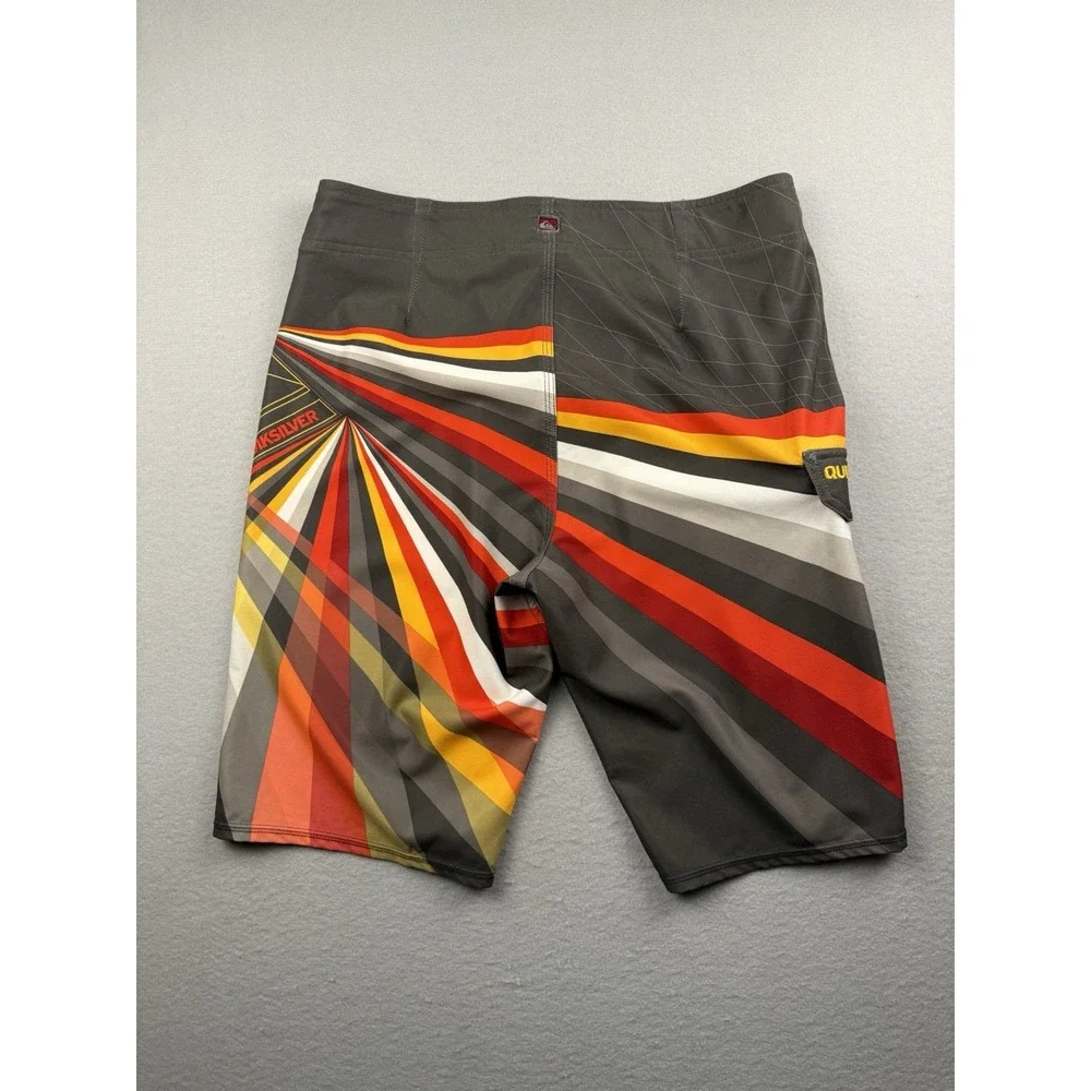 Y2K QuikSilver Board Shorts Men's Size 32 Multicolor Stripes